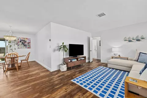 Living - 3027 Linda Dr, Oceanside, CA 92056 photo 1 of 3