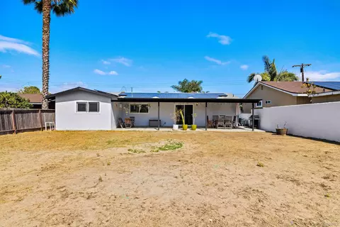 Exterior - 3027 Linda Dr, Oceanside, CA 92056 photo 8 of 10
