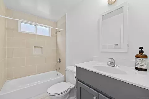 Bath - 3027 Linda Dr, Oceanside, CA 92056 photo 1 of 2