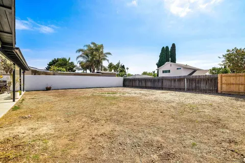 Exterior - 3027 Linda Dr, Oceanside, CA 92056 photo 6 of 10