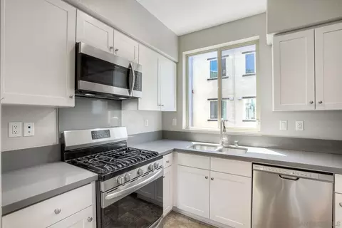 Kitchen - 8850 Olive Ln #7, Santee, CA 92071 photo 3 of 3