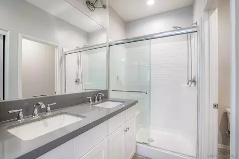 Bath - 8850 Olive Ln #7, Santee, CA 92071 photo 2 of 3