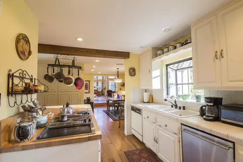 Kitchen - 28831 Spruce, Pine Valley, CA 91962 photo 3 of 4