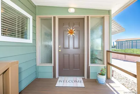 Exterior - 116 Havenview Ln, Oceanside, CA 92056 photo 7 of 10