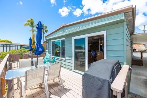 Exterior - 116 Havenview Ln, Oceanside, CA 92056 photo 2 of 10
