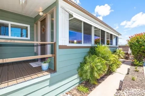 Exterior - 116 Havenview Ln, Oceanside, CA 92056 photo 6 of 10