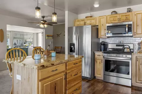 Kitchen - 116 Havenview Ln, Oceanside, CA 92056 photo 4 of 6