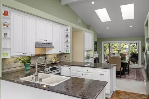 Kitchen - 1510 Ventana, Escondido, CA 92029 photo 4 of 5
