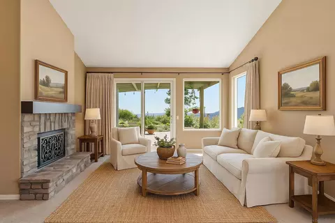 Living - 14505 Wildgrove Rd, Poway, CA 92064 photo 2 of 9
