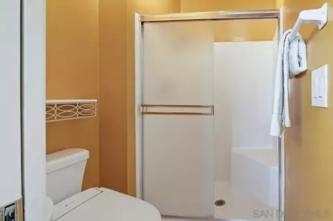 Bath - 13221 Westmark #27, Poway, CA 92064 photo 6 of 7
