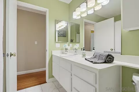 Bath - 13221 Westmark #27, Poway, CA 92064 photo 3 of 7