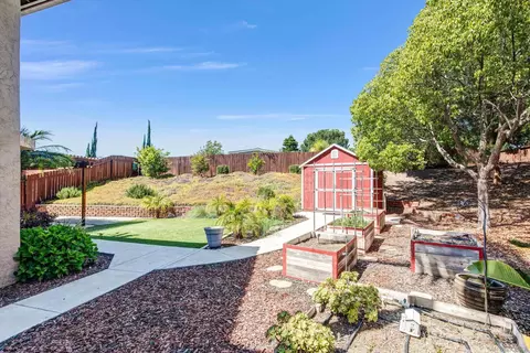 Exterior - 2104 N Mammoth, Escondido, CA 92029 photo 5 of 7