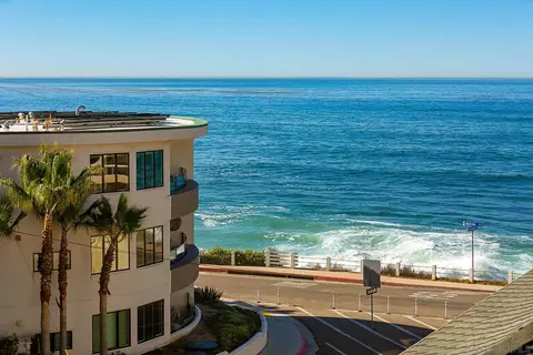 View/Area - 231 Bonair St, La Jolla, CA 92037 photo 2 of 6