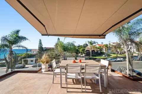 Exterior - 231 Bonair St, La Jolla, CA 92037 photo 4 of 8