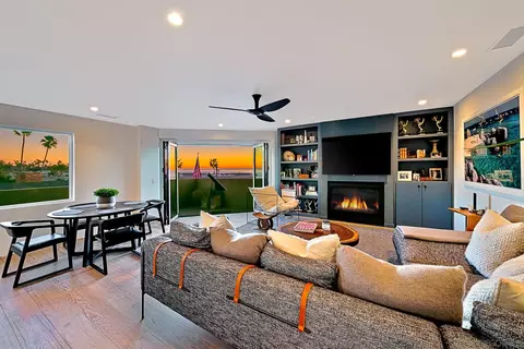 Living - 231 Bonair St, La Jolla, CA 92037 photo 8 of 10
