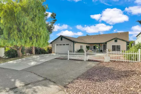 10155 Conejo Ln, Santee, CA 92071