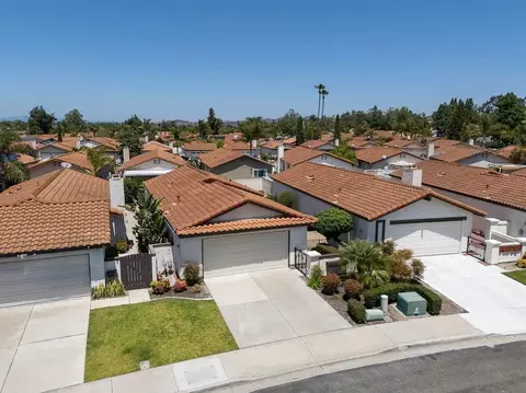 View/Area - 270 Smoke Tree Pl, Oceanside, CA 92057 photo 4 of 25