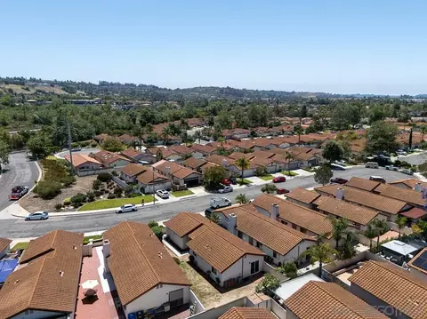 View/Area - 270 Smoke Tree Pl, Oceanside, CA 92057 photo 8 of 25