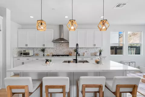 Kitchen - 1567 Corte Botanicas, Chula Vista, CA 91913 photo 1 of 3