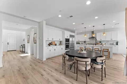 Dining - 1567 Corte Botanicas, Chula Vista, CA 91913 photo 1 of 1