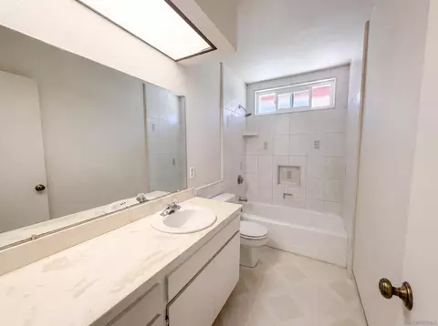 Bath - 8949 Corte Pellejo, Spring Valley, CA 91977 photo 3 of 3