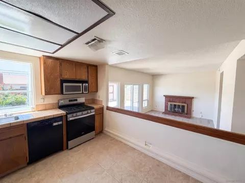 Kitchen - 8949 Corte Pellejo, Spring Valley, CA 91977 photo 3 of 3