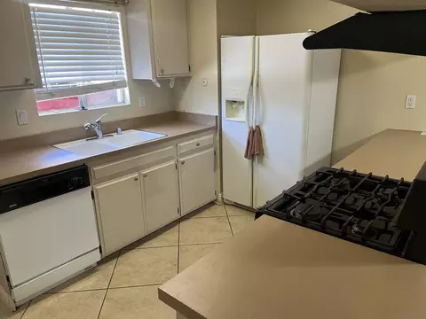 2012 E Mission Ave #11, Escondido, CA 92027 photo 2
