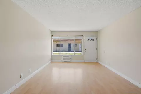 2012 E Mission Ave #11, Escondido, CA 92027