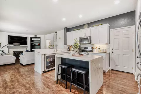 Kitchen - 39230 Devotion Ln, Murrieta, CA 92563 photo 4 of 5