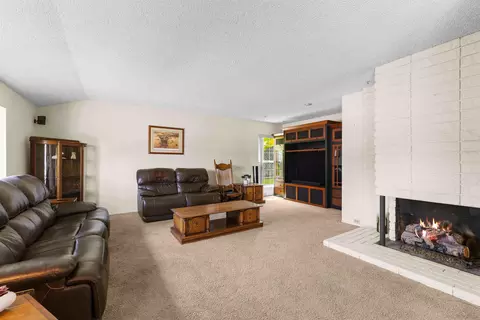 Living - 1188 Mona, El Cajon, CA 92020 photo 2 of 3