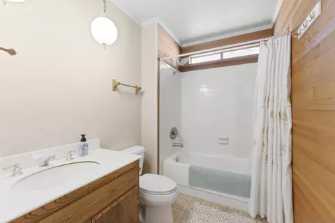 Bath - 1188 Mona, El Cajon, CA 92020 photo 2 of 2