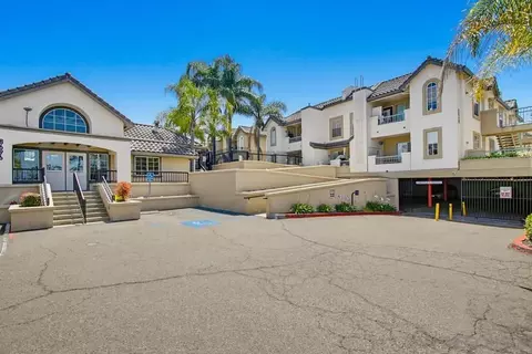 8668 New Salem #103, San Diego, CA 92126