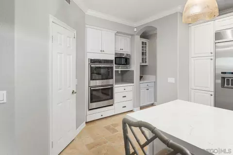 Kitchen - 12113 Travertine Ct, Poway, CA 92064 photo 3 of 4