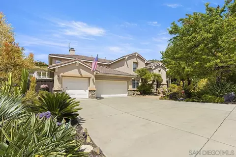 2494 San Clemente Ave, Vista, CA 92084