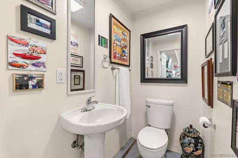 Bath - 2677 Jefferson St, Carlsbad, CA 92008 photo 8 of 9