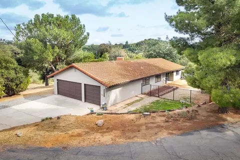 Exterior - 30720 Saddleback Rd, Valley Center, CA 92082 photo 3 of 3