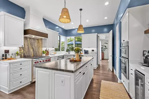 Kitchen - 7180 Aviara Dr, Carlsbad, CA 92011 photo 2 of 7