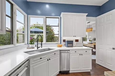 Kitchen - 7180 Aviara Dr, Carlsbad, CA 92011 photo 5 of 7