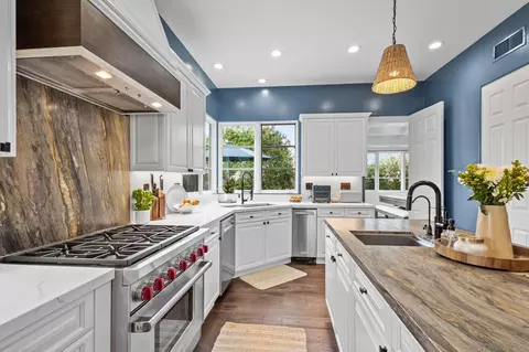 Kitchen - 7180 Aviara Dr, Carlsbad, CA 92011 photo 3 of 7