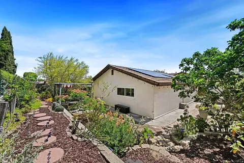 Exterior - 462 Dewane, El Cajon, CA 92020 photo 5 of 8