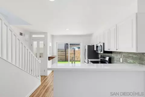 Kitchen - 10347 Carefree Dr, Santee, CA 92071 photo 4 of 11