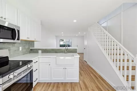 Kitchen - 10347 Carefree Dr, Santee, CA 92071 photo 6 of 11