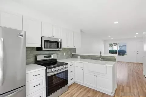 Kitchen - 10347 Carefree Dr, Santee, CA 92071 photo 5 of 11