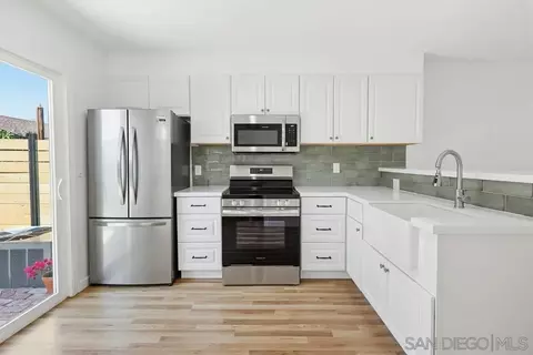 Kitchen - 10347 Carefree Dr, Santee, CA 92071 photo 2 of 11