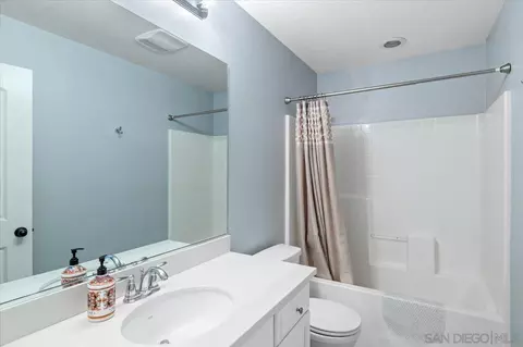 Bath - 5599 Chincoteague Ct, Oceanside, CA 92057 photo 4 of 4