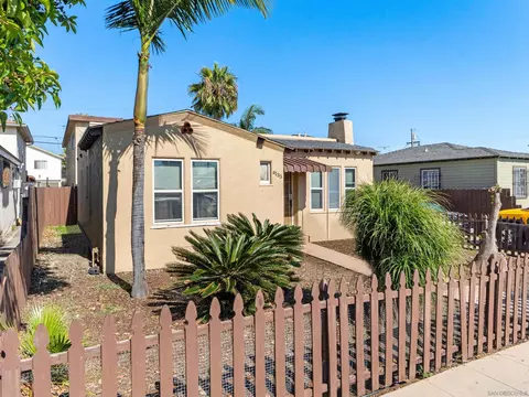 4135-4137 Chamoune Ave, San Diego, CA 92105