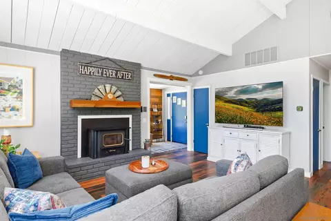 Living - 3076 Pera Alta Dr, Julian, CA 92036 photo 2 of 4