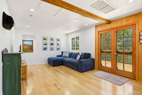 Living - 4010 Imperial Dr, Julian, CA 92036 photo 3 of 10
