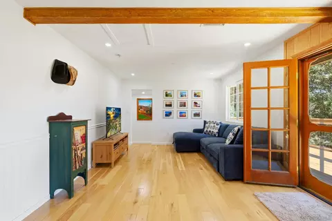 Living - 4010 Imperial Dr, Julian, CA 92036 photo 6 of 10
