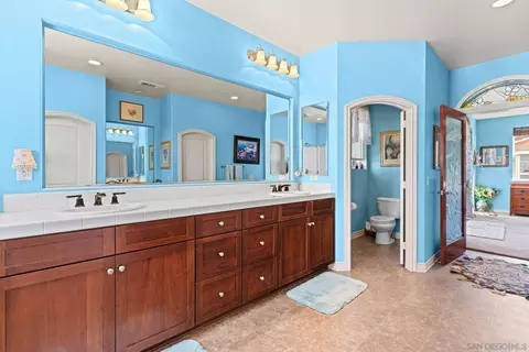 Bath - 1268 Bellingham Dr, Oceanside, CA 92057 photo 4 of 7